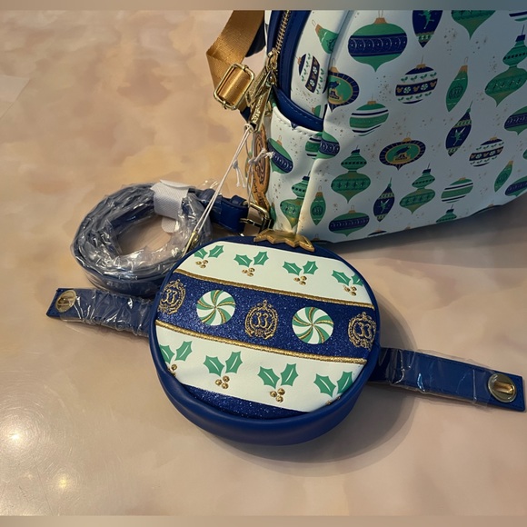NWT 2023 Disneyland Club 33 Holiday Loungefly Mini Backpack - Picture 8 of 9